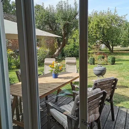 Fachwerkhaus Am Fluss Holiday home Neuhardenberg